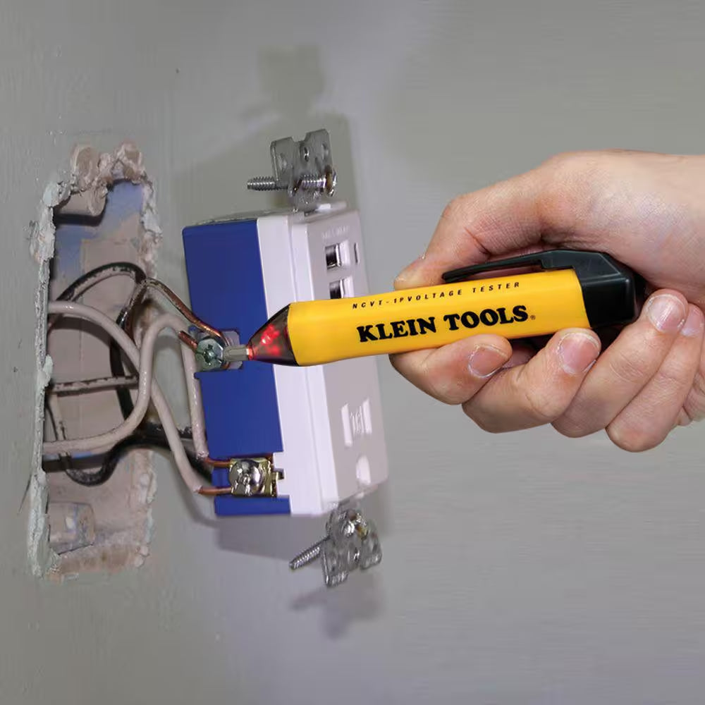 Digital Non-Contact Voltage and GFCI Receptacle Test Kit